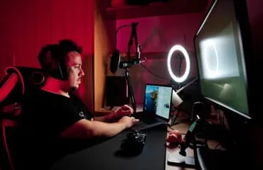 围绕亿万28官方网站，亿万28持续打磨更优质的服务。 - 亿万28